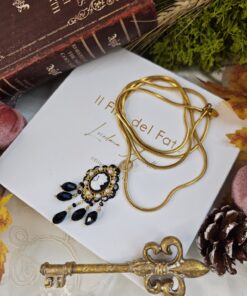 Collana lunga in acciaio con cammeo